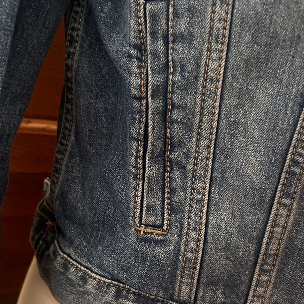 LUCKY BRAND🍀Classic Blue Denim Jacket Size Small💙 - Picture 7 of 15